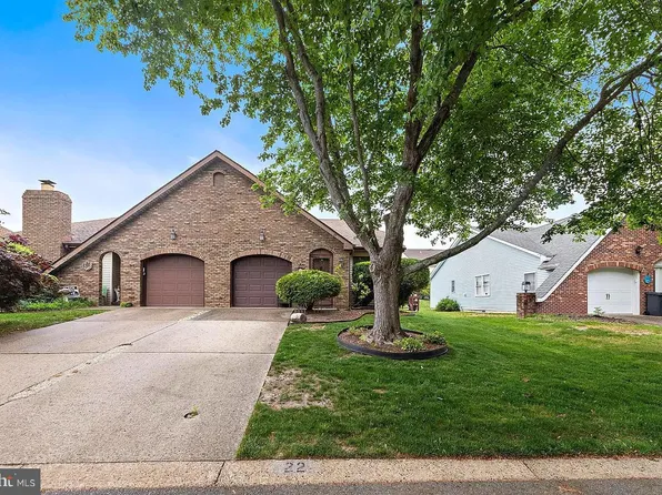 22 Fir Rd, Manahawkin, NJ 08050