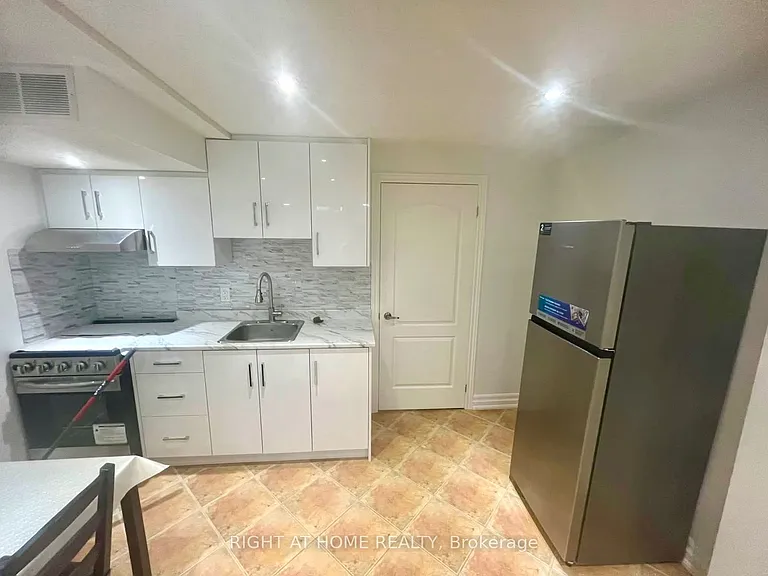 287 Wildberry Cres #BSMNT — Photo 6