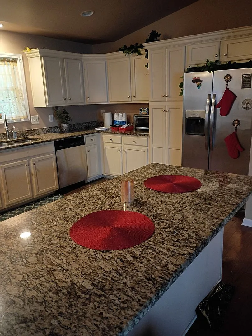 Charming 3BR House in Stone Mountain — Photo 1