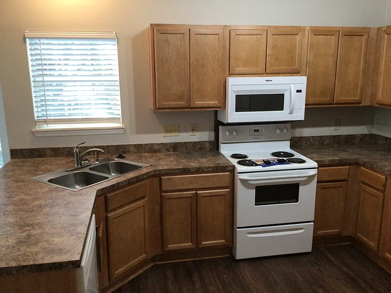 13615 Portpatrick Ln — Photo 2