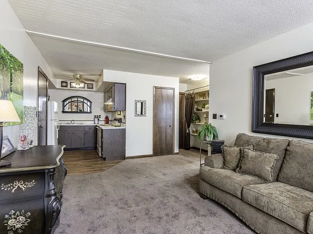 Westgate Apartments — Photo 36
