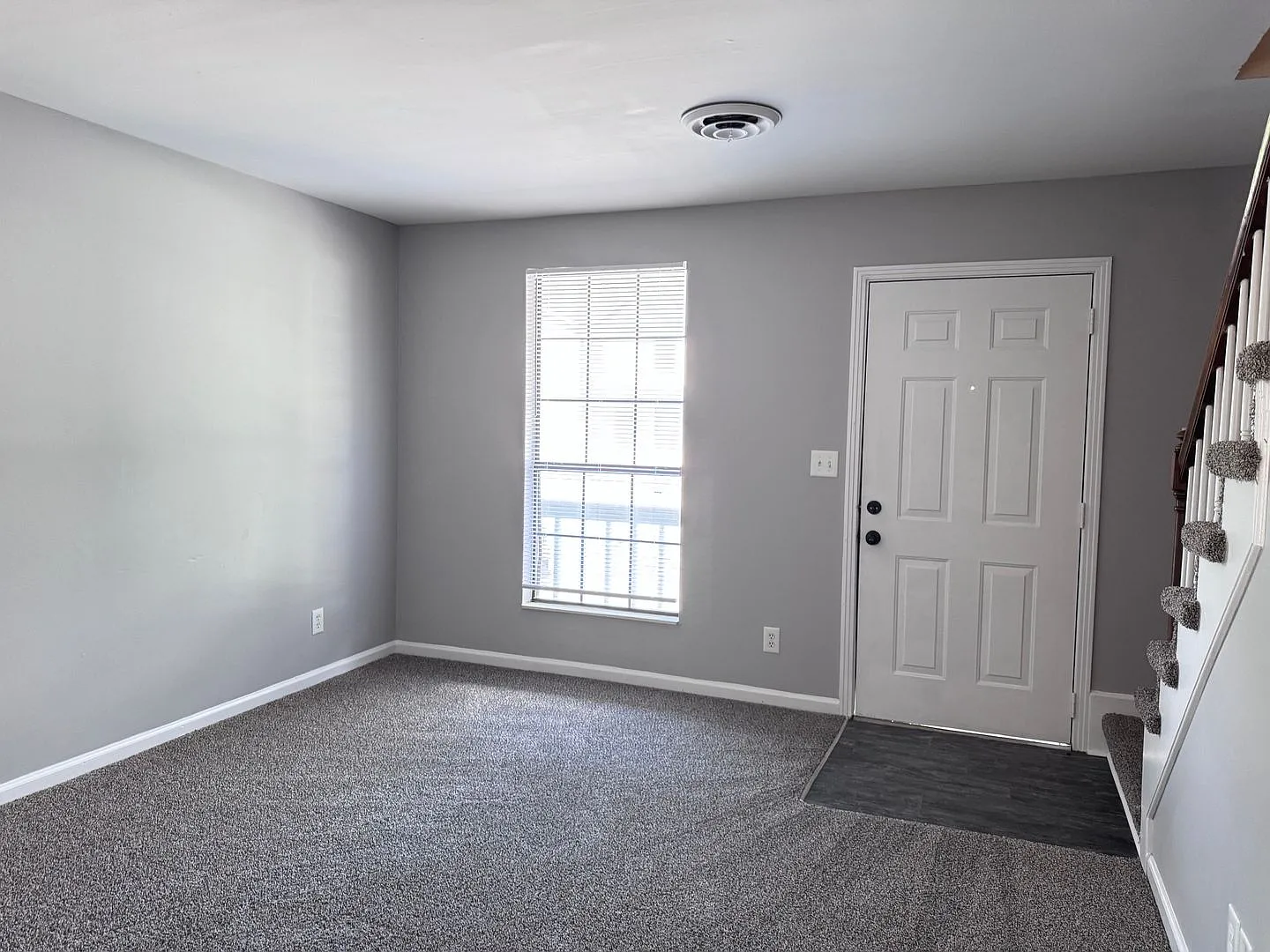 1510 W. Knollwood Cir — Photo 2