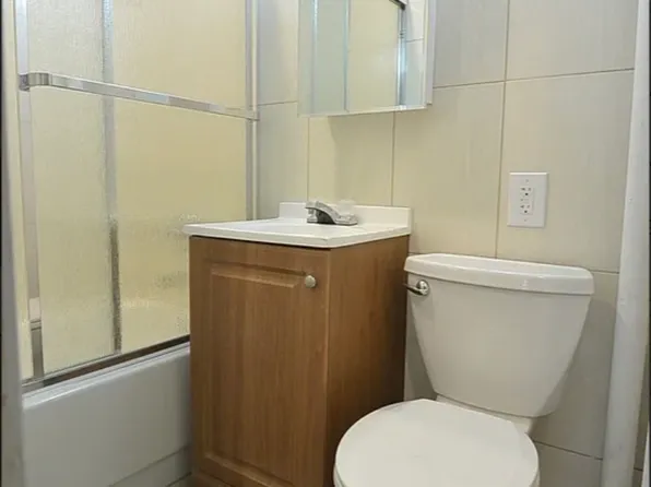 1598 3rd Avenue image 3 of 3