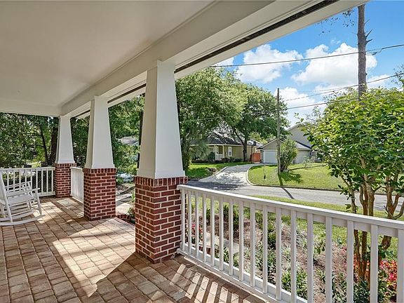 4th image of 3759 Glencove Ave