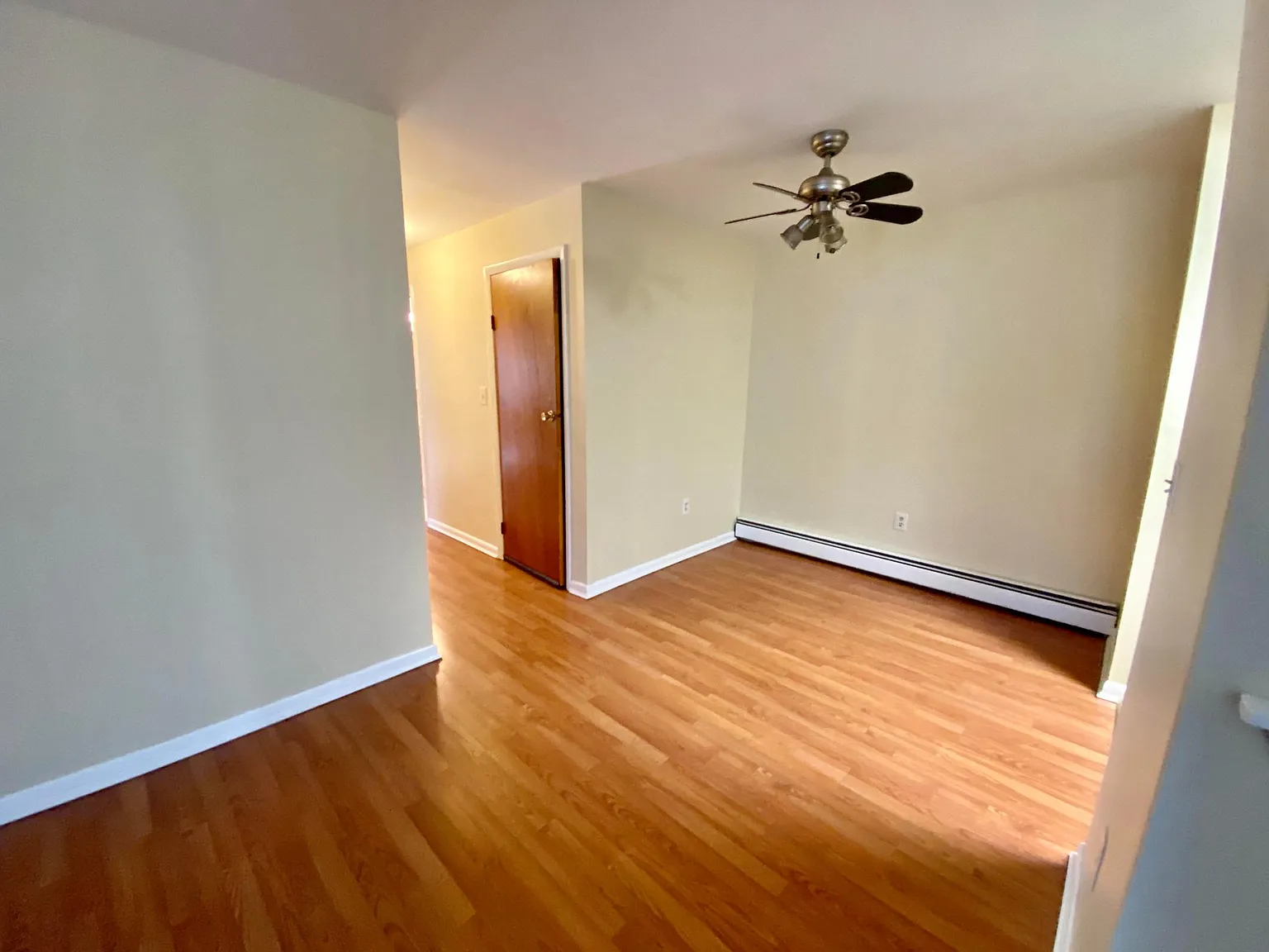 218 Concord Ln — Photo 4
