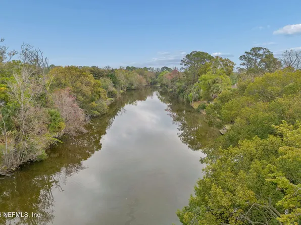 2153 COURTNEY Drive, Jacksonville, FL 32208