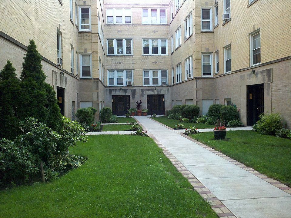 1st image of 6446 N Claremont Ave