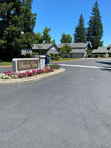 8085 Briar Ridge Ln Photo 1