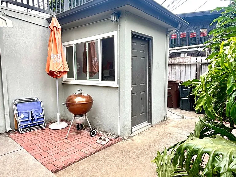 215 Avenida Granada — Photo 4