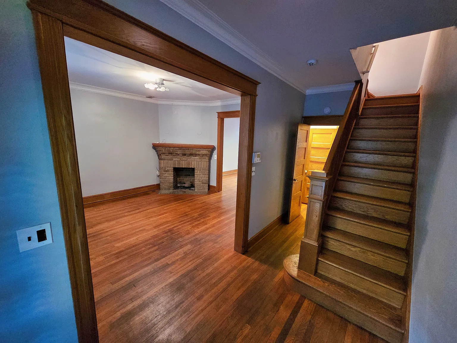 4 bed, 2360 sqft, $4,695 — Photo 3
