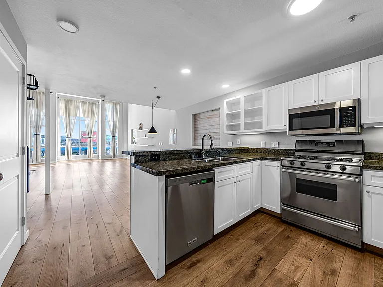 950 Harrison St #212 — Photo 11