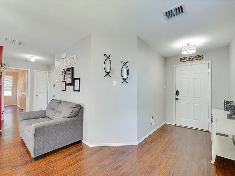 605 Cottondale Ln — Photo 12