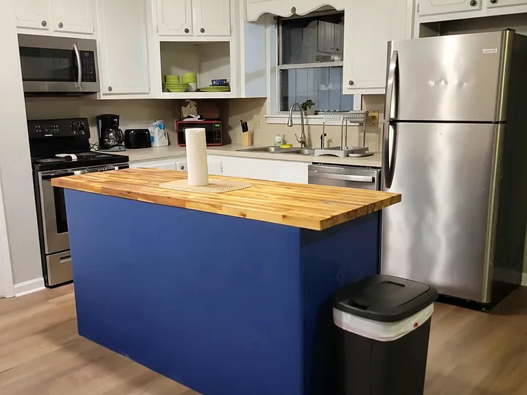 1102 Woods Dr — Photo 11