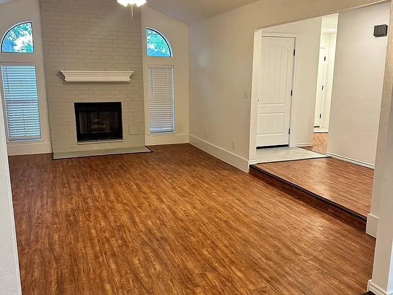 714 Winddrift St — Photo 3