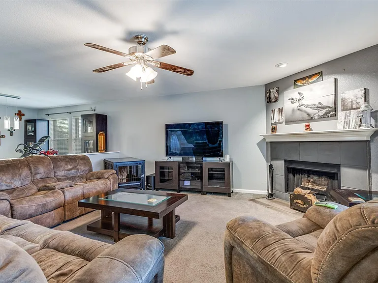 417 Niagara Falls Dr — Photo 7