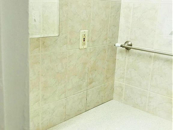 5th image of 1621 82nd St Floor 1