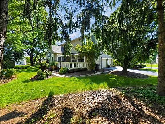 3rd image of 4720 Janet Ln