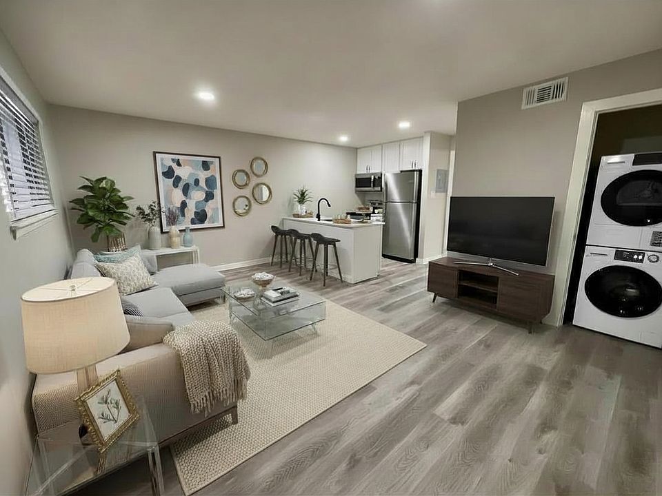 1st image of 600 E 53rd 1/2 St #130