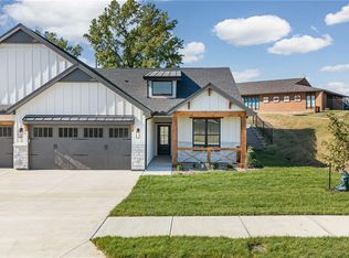 1404 Country Ln, Saint Joseph, MO 64506