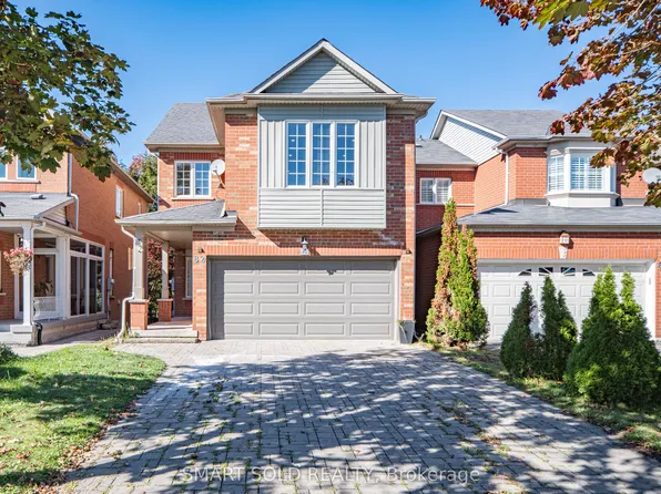 82 Ballymore Dr, Aurora, ON L4G 7E6