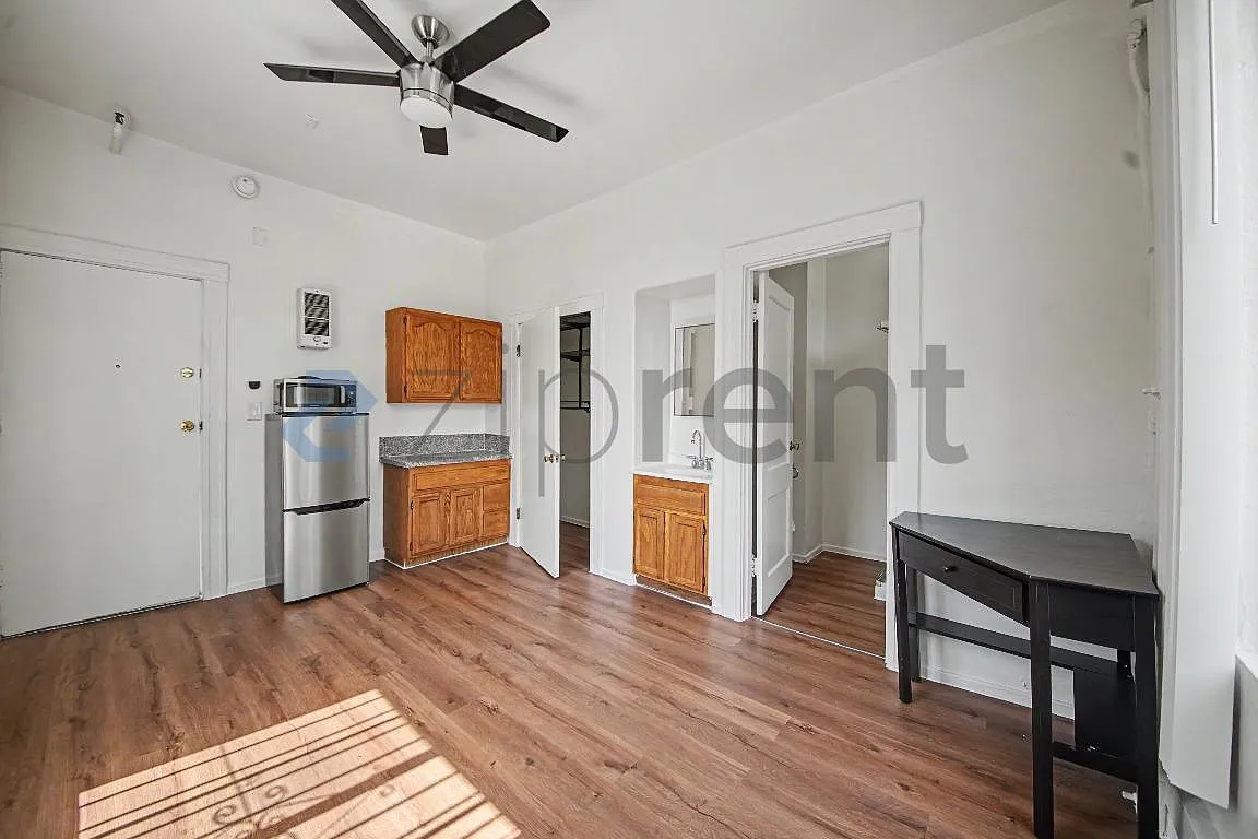Studio, 275 sqft, $1,679 — Photo 2