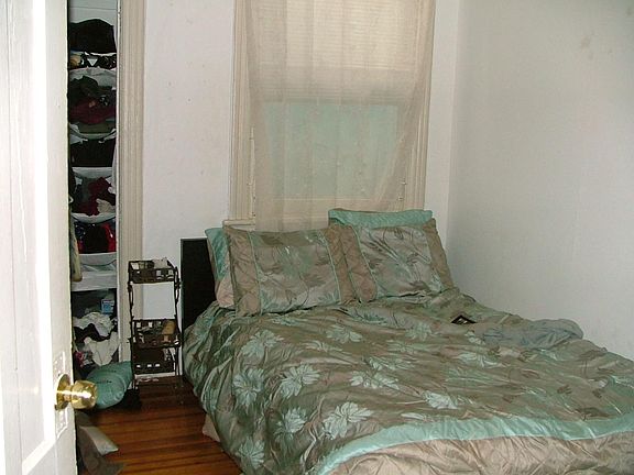3rd image of 781 Madison Ave