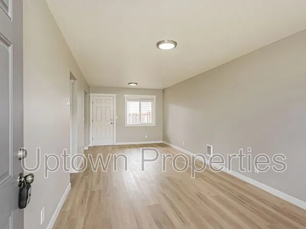467 N Adair St APT 20, Cornelius, OR 97113