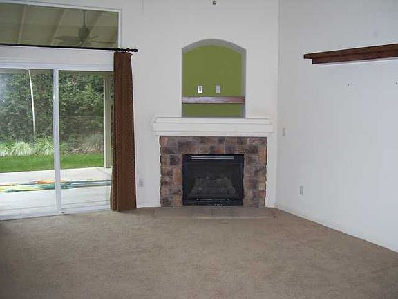 3rd image of 1817 Flora Vista Dr