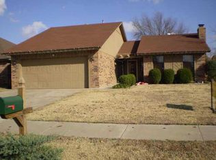 13136 Eastvalley Rd, Moore, OK 73160