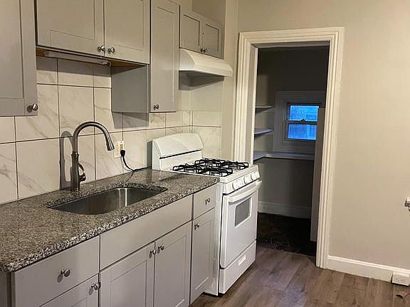 3rd image of 328 Westside Ave
