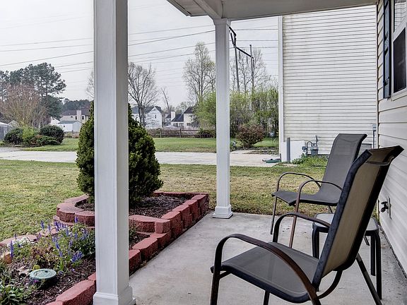 4th image of 100 Rhine Ct