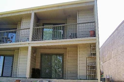 3rd image of 1559 PARKVIEW DR #F-1