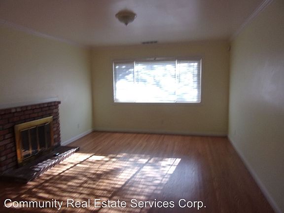 3rd image of 790 Nightingale Dr