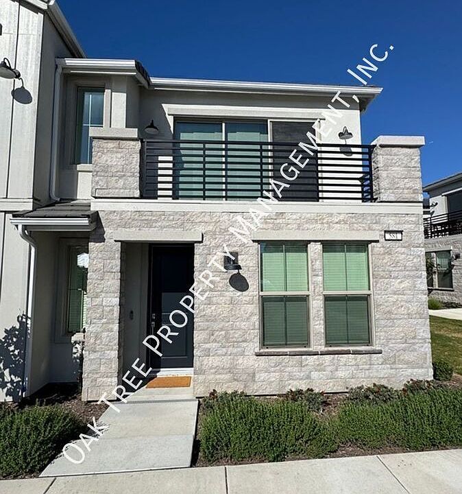 1st image of 581 N Helm Ln