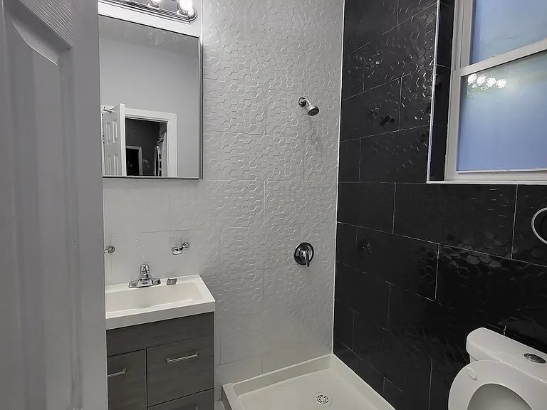 Hallway Bathroom - 2nd Bathroom