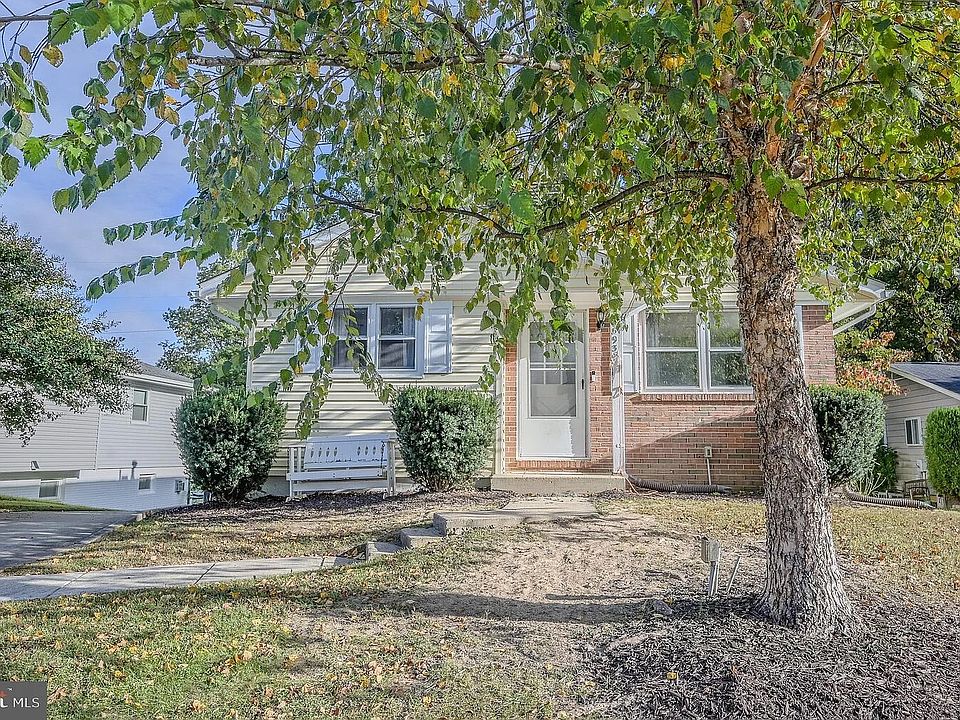 1st image of 2893 Chalet Ct #2