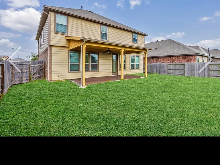 22223 Davenport Downs Ln — Photo 10