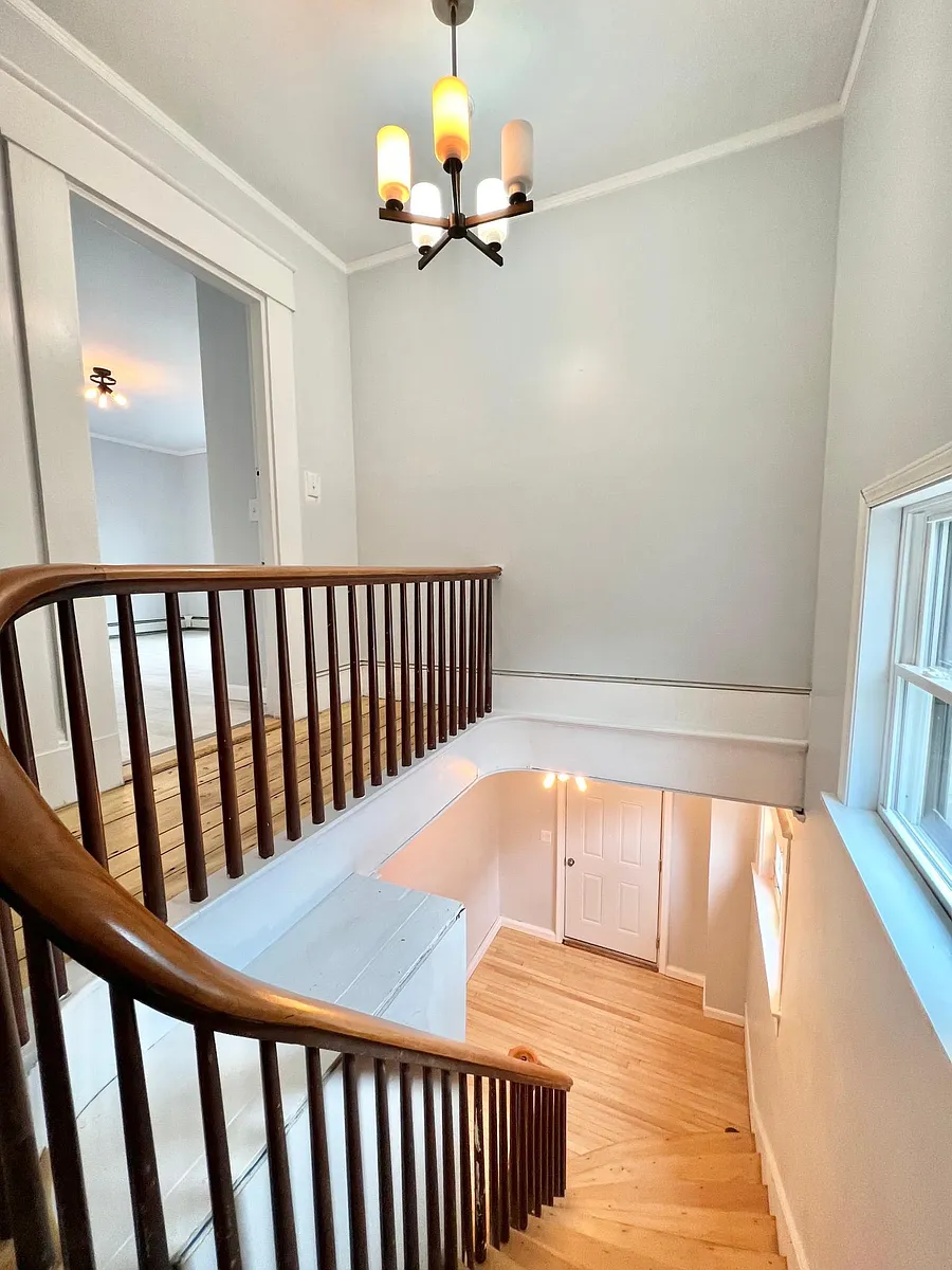 Building Photo - 409 Hammond St #2