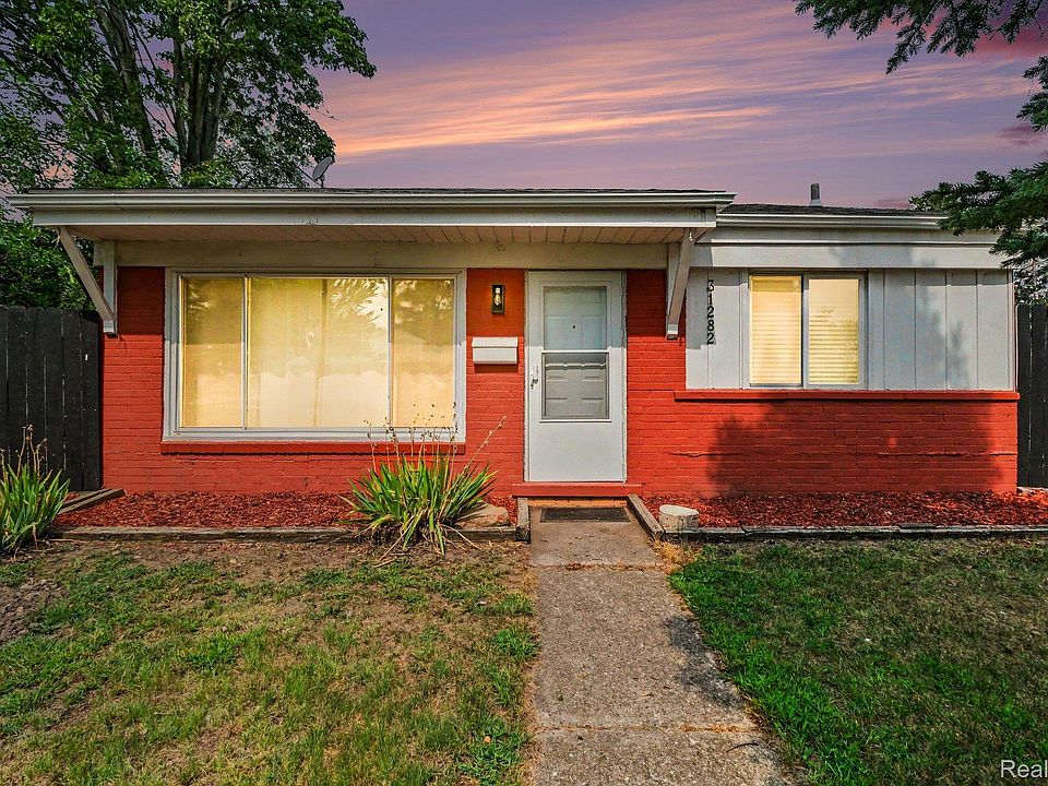 1st image of 31282 Fernwood St