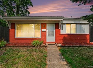 31282 Fernwood St, Westland, MI 48186