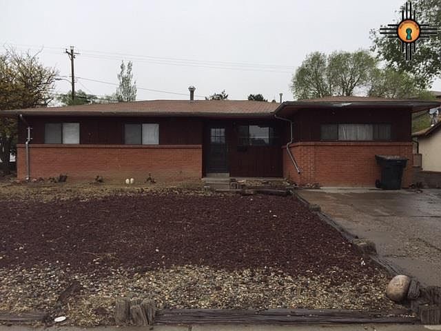 1st image of 320 Valentina Dr