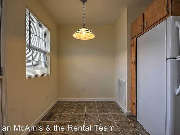 5th image of 2305 S Greenwood Dr APT 8