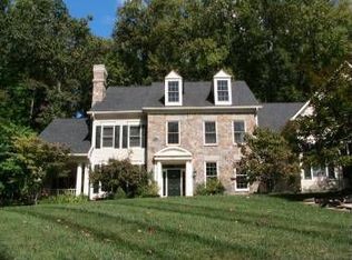 9620 Brookmeadow Dr, Vienna, VA 22182