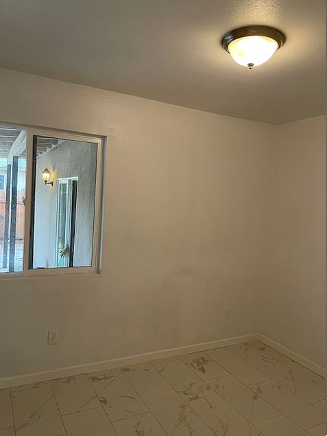 1st image of 6624 Wire Dr
