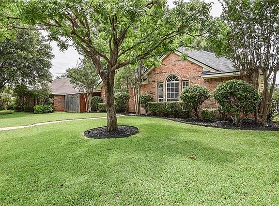 2nd image of 734 Blue Oak Dr