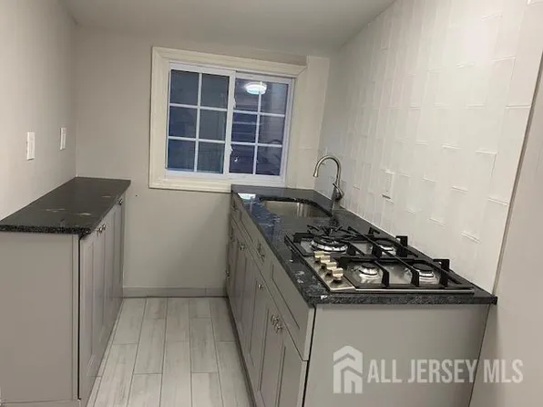 310 Somerset St, New Brunswick, NJ 08901