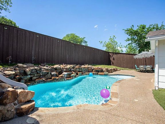 3rd image of 641 Furlong Dr