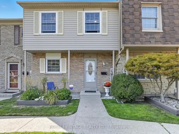 580 Eyer Dr #6, Pickering, ON L1W 3B7