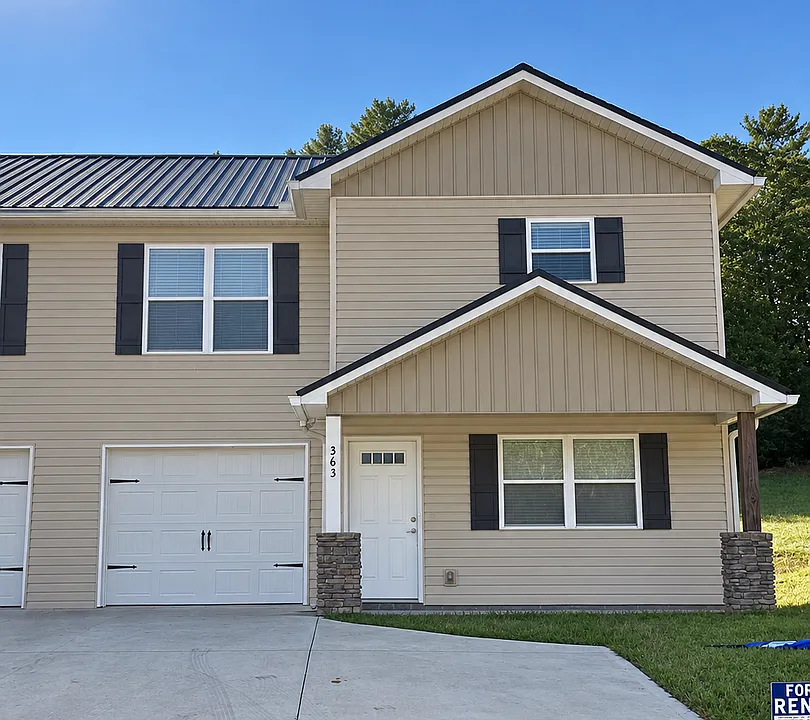 1552 Ridge Rd