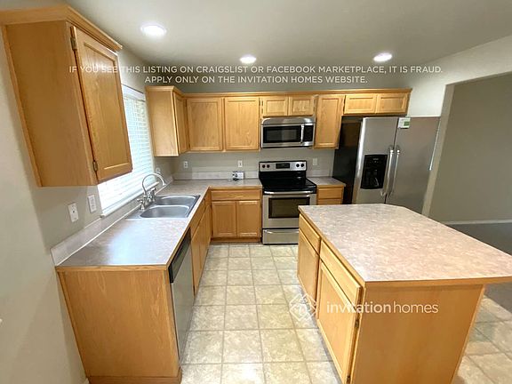 4th image of 16318 88th Ave E